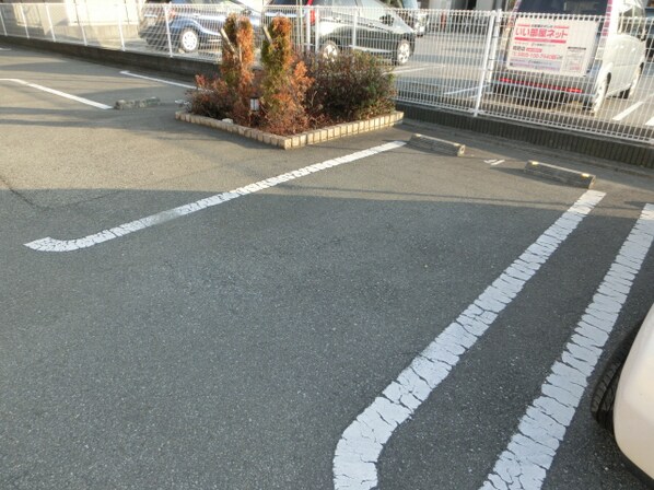 ウエスト ウッド アベニューの物件外観写真